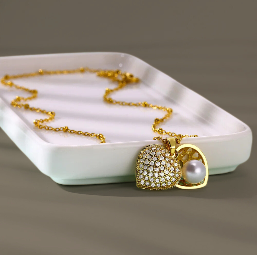 Amorina Necklace
