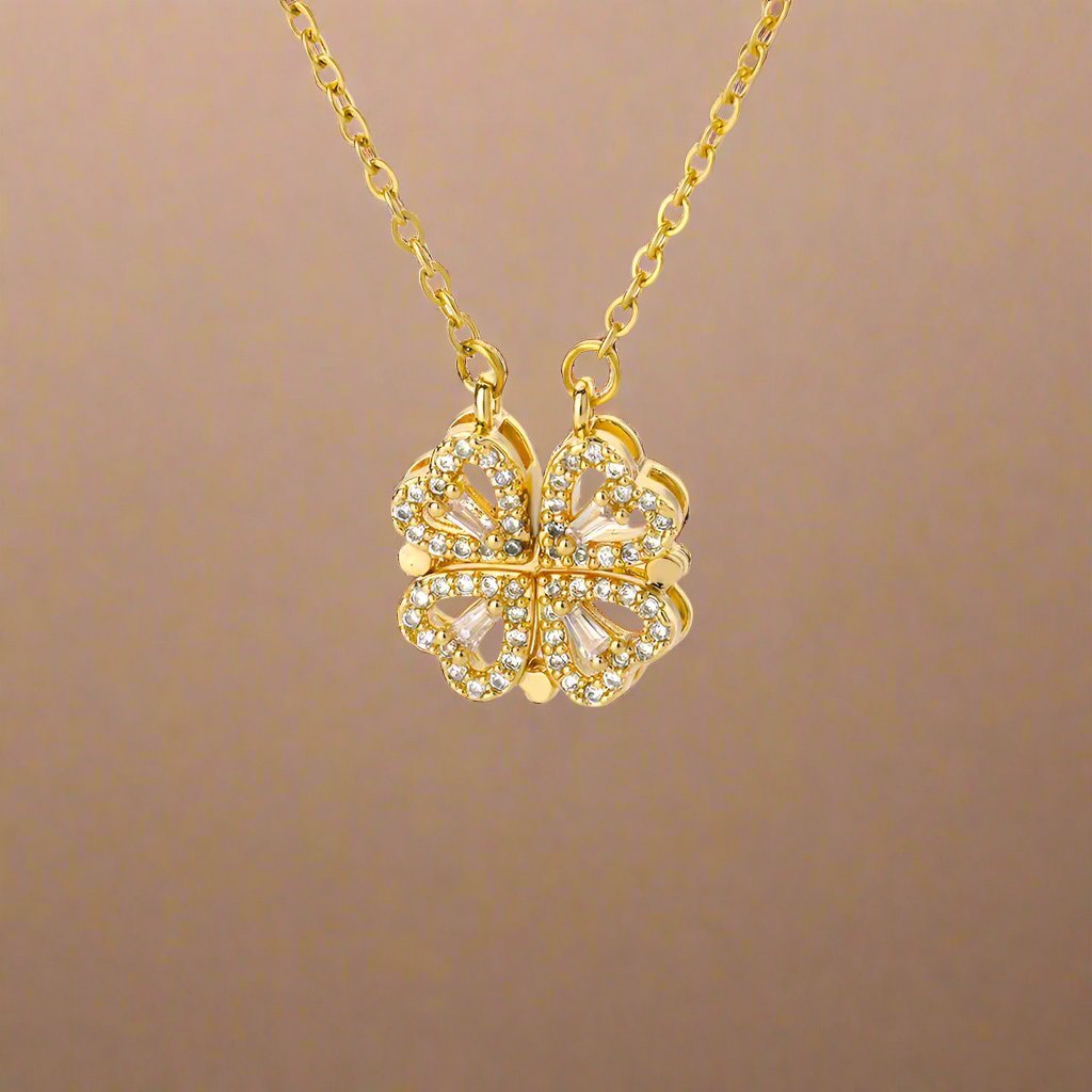 Versa Fleur Necklace