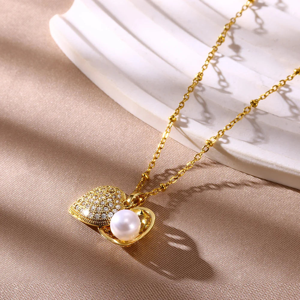 Amorina Necklace