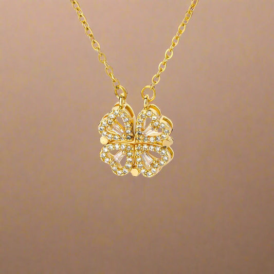 Versa Fleur Necklace