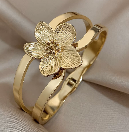 Solara Bangle